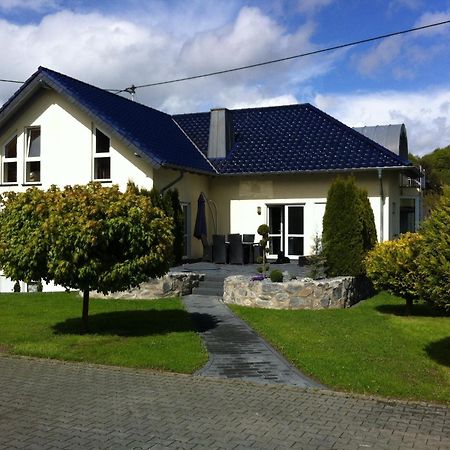 Eifelland-Ferien Apartment Келберг Екстериор снимка