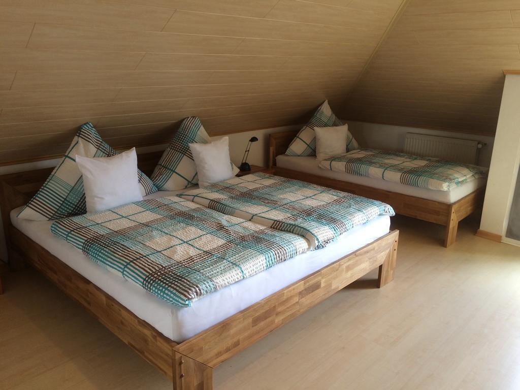 Eifelland-Ferien Apartment Келберг Екстериор снимка
