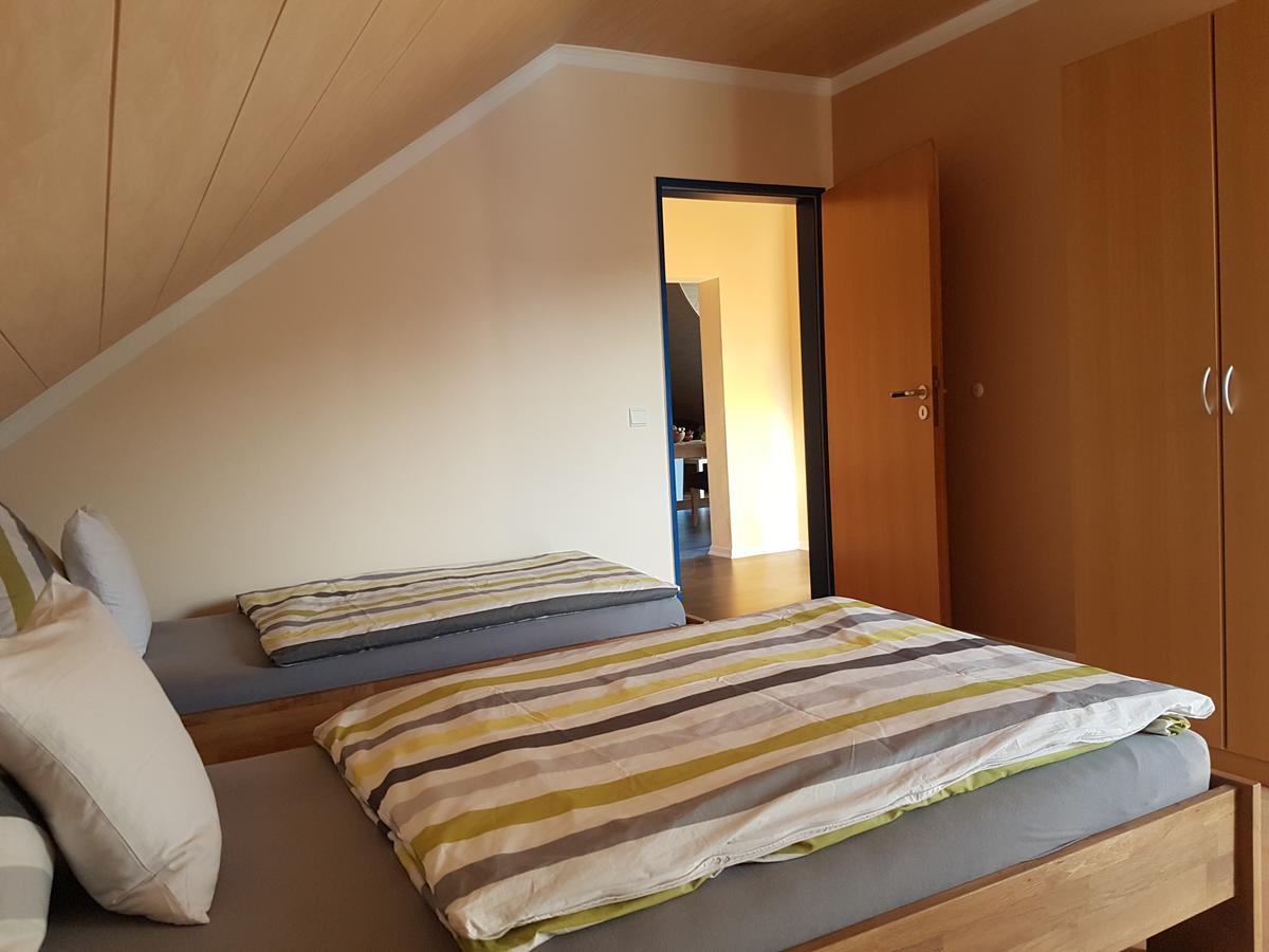 Eifelland-Ferien Apartment Келберг Екстериор снимка